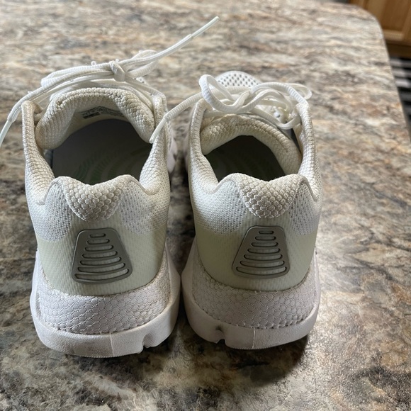 Under Armour HOVR Infinite - Picture 2 of 5